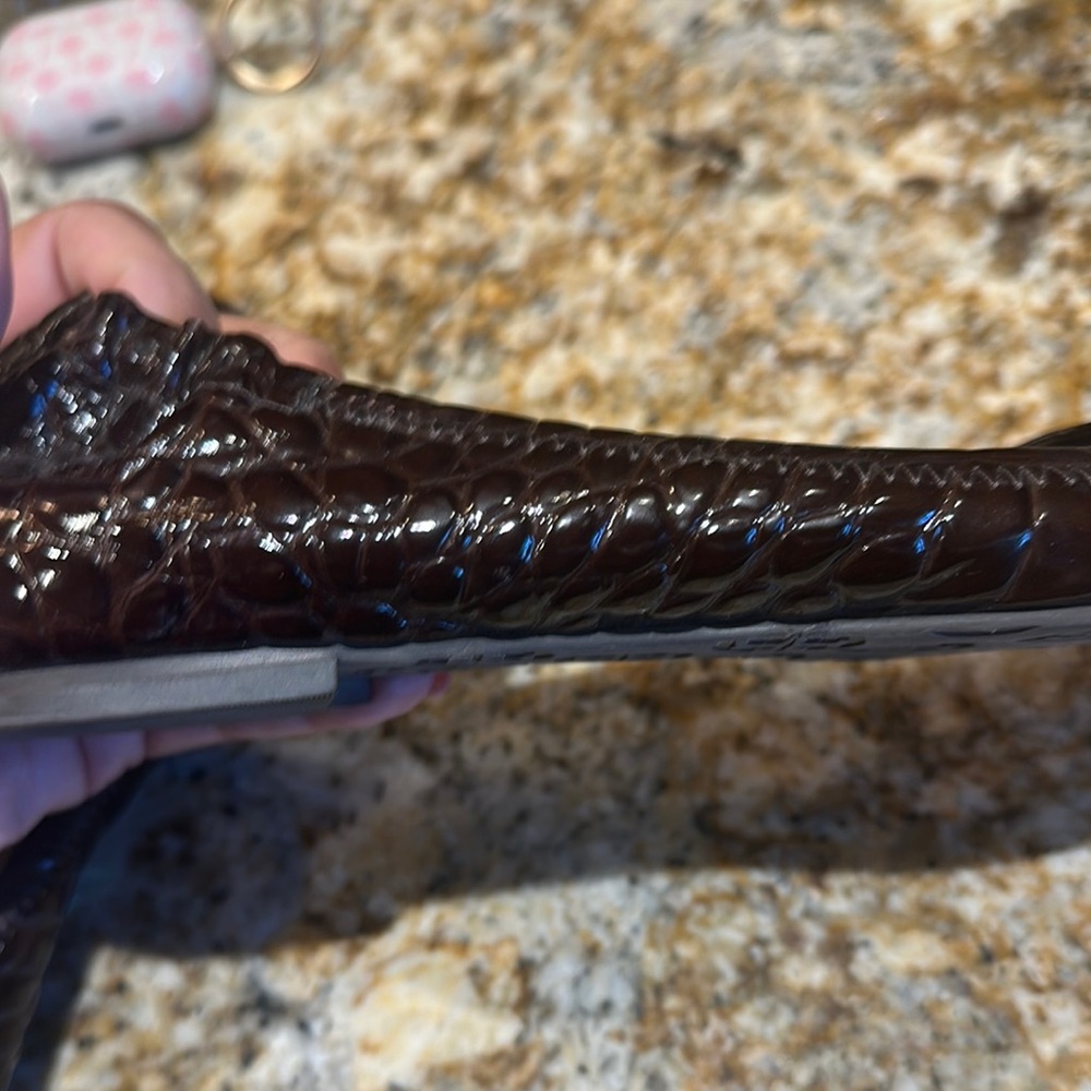 Tory Burch Brown Leather Flats with Classic Detailing - Picture 9 of 10